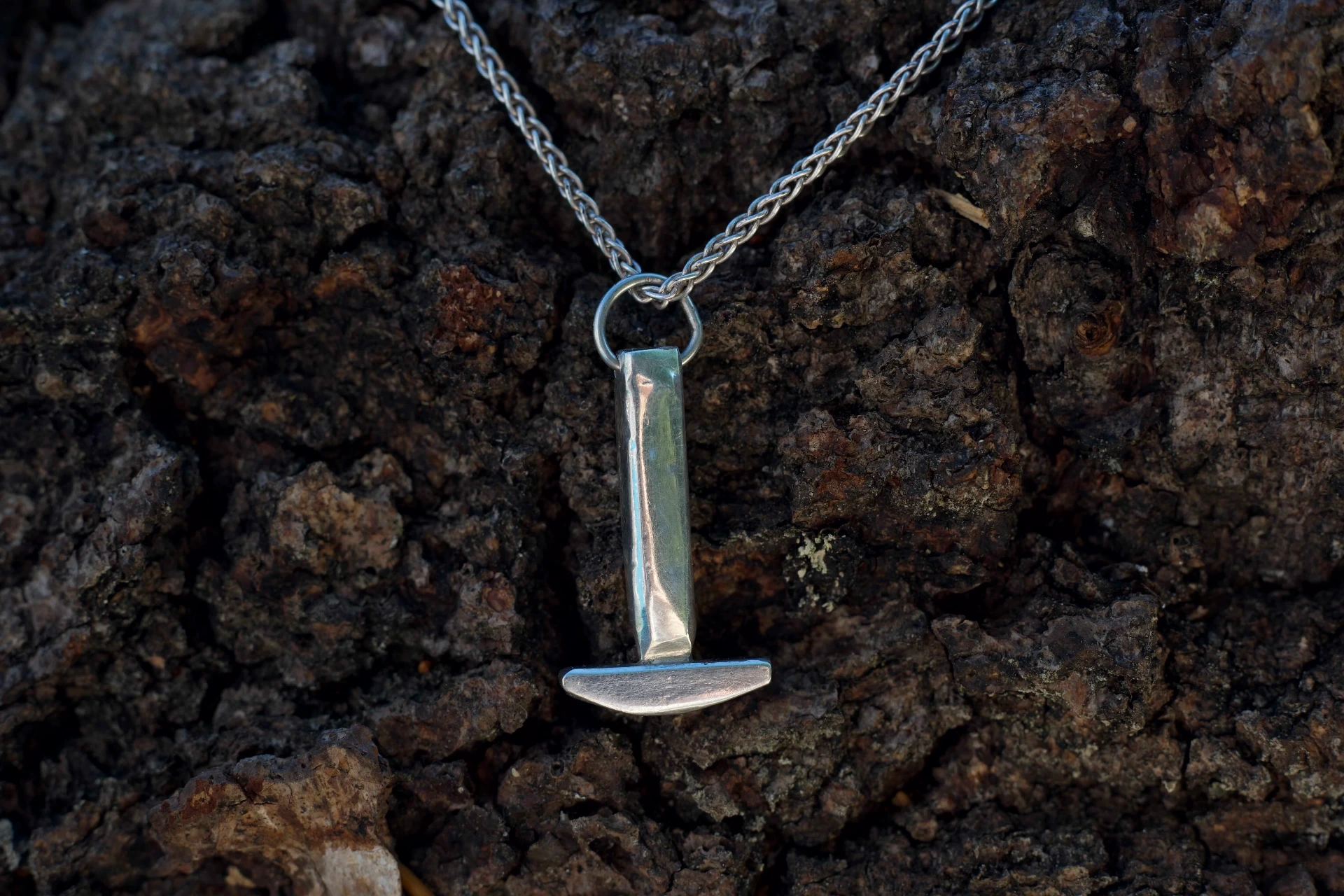 Pendentif marteau
