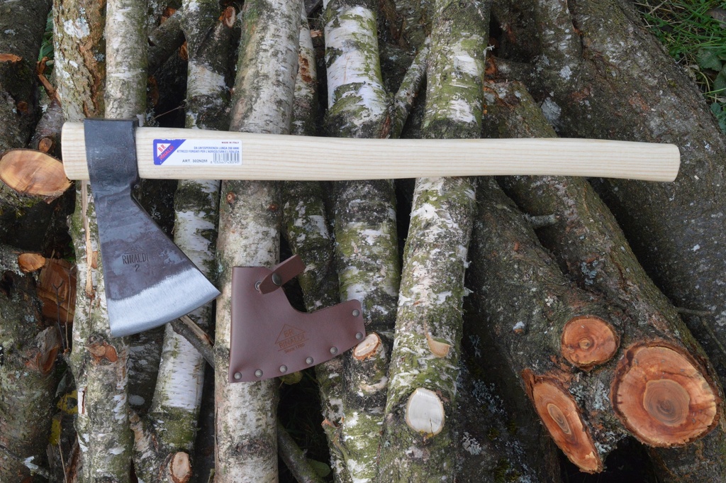 302 America 700g axe with leather sheath