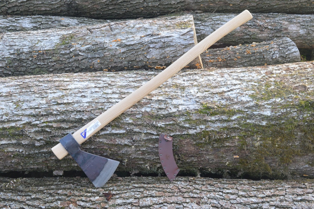 302 America 1100g axe with leather sheath