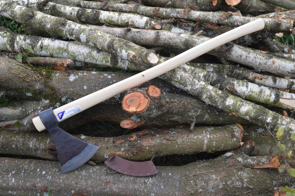 303 1100g axe with leather sheath