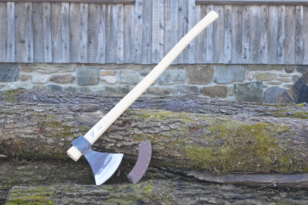 Hache 307 Trento 900g avec étui en cuir