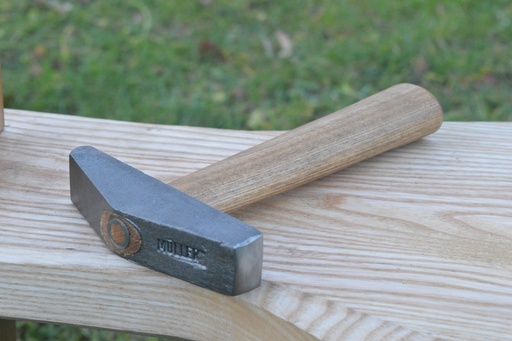 Wide/narrow-faced Müller hammer