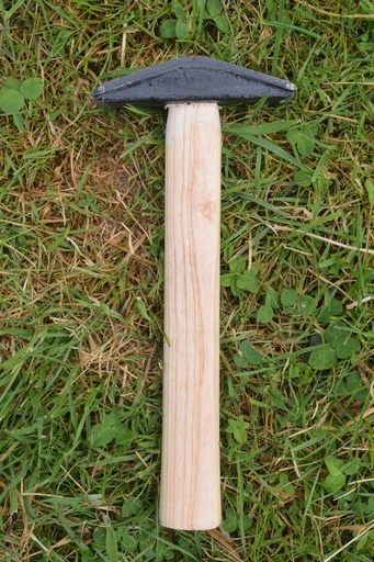 Narrow-faced Rinaldi hammer